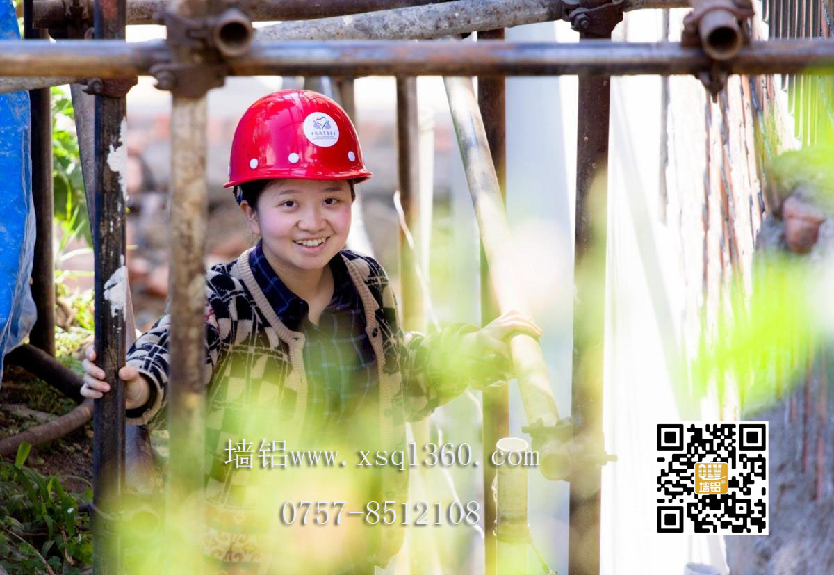 墻鋁廠(chǎng)家講述“最美女漢子”